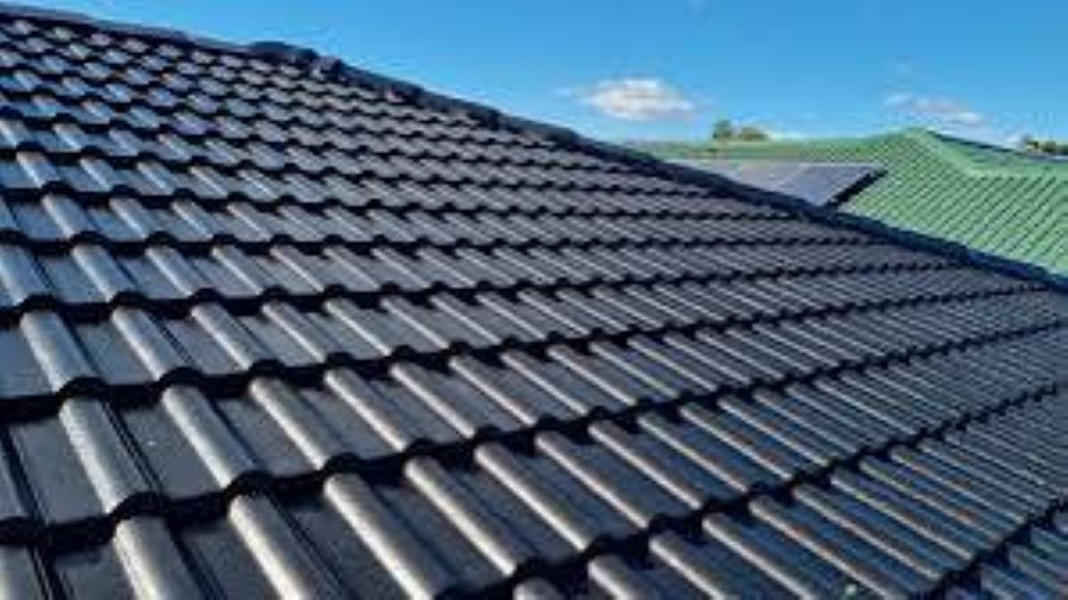 What Property Owners Should Know Before Fixing Common Roof Problems